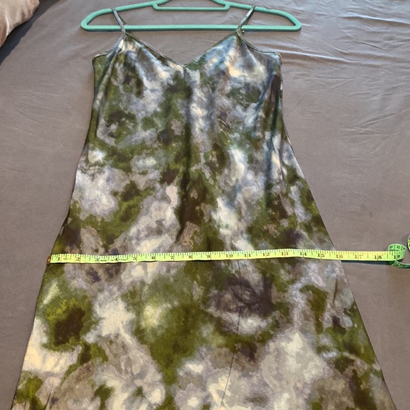 WILD FABLE TIE DYE MIDI SLIP DRESS - Picture 10 of 10